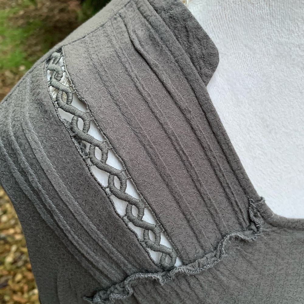 Pleione Gray Relaxed Blouse with Long Sleeves - Picture 3 of 8
